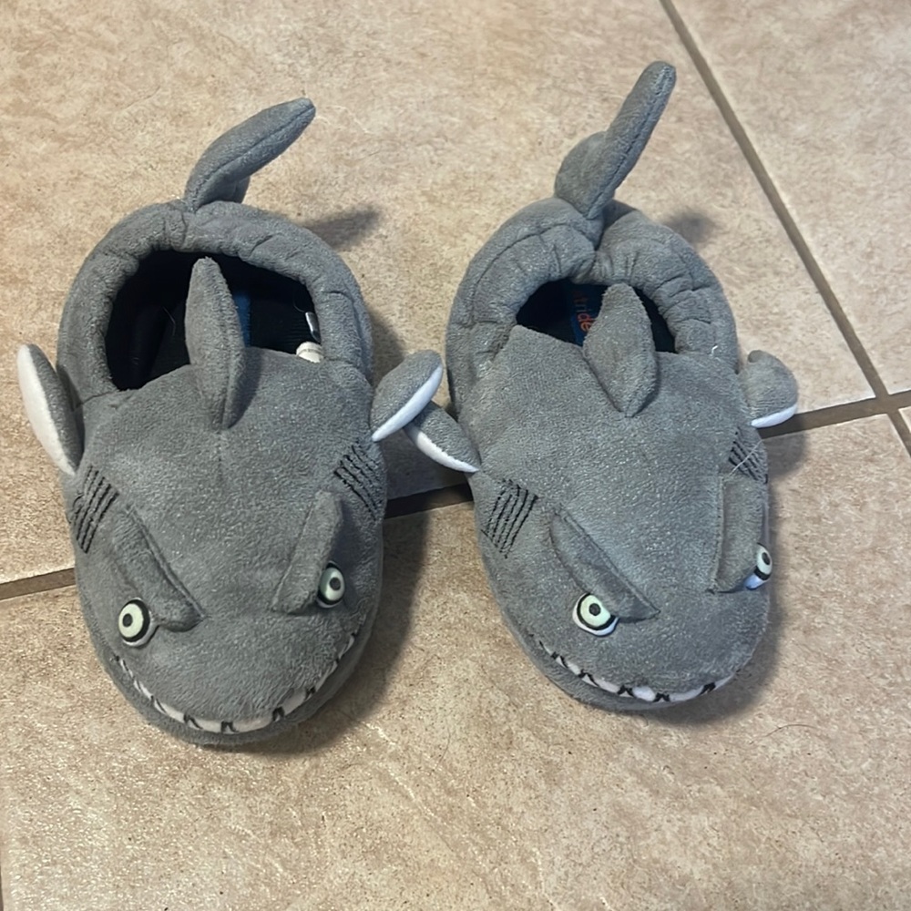 Stride rite shark slippers